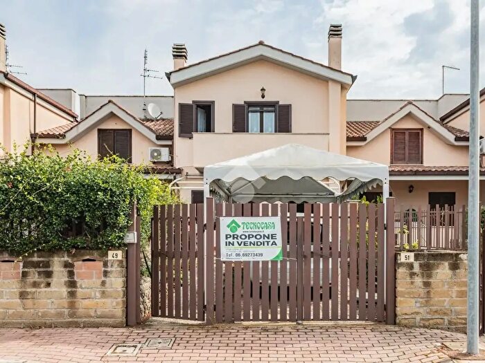 Casa con 6 locali in vendita in Via G Proietti Torreggiani, Cerveteri