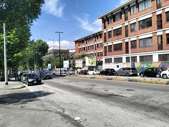 Appartamento trilocale in vendita in Via Don Giovanni Bosco, Napoli