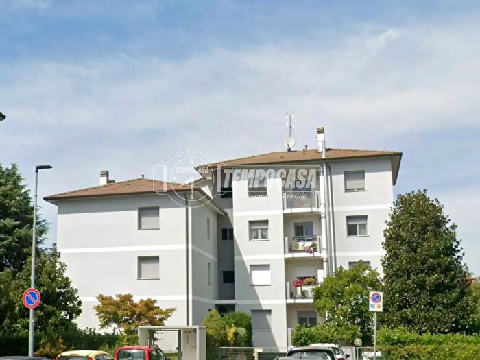 Appartamento trilocale in vendita in Treviglio