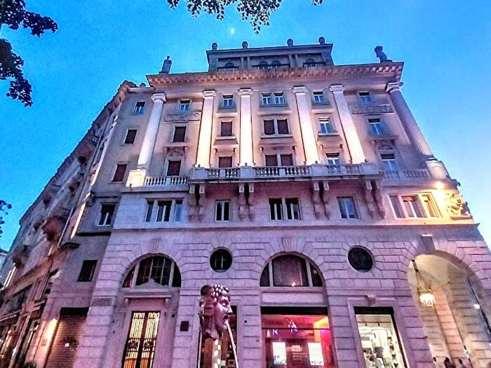 Appartamento quadrilocale in affitto in Viale Settembre, Borgo Teresiano, Trieste