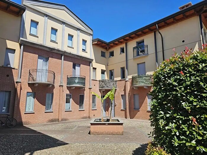 Appartamento trilocale in affitto in Viale Brianza, Meda