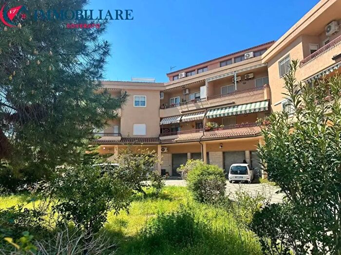 Appartamento con 5 locali in vendita in Soverato