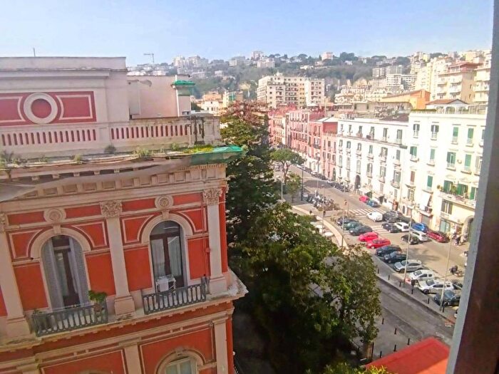 Appartamento con 6 locali in affitto in piazza DELLA REPUBBLICA, Mergellina Piedigrotta, Napoli