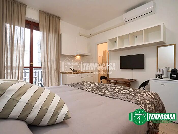 Appartamento monolocale in vendita in Via Cefalù, Milano