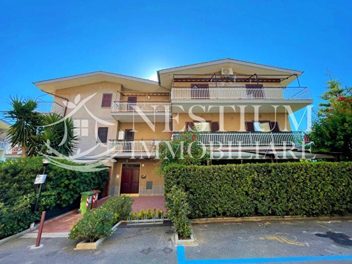 Appartamento bilocale in affitto in Via Saturno, Marina di San Nicola, Ladispoli