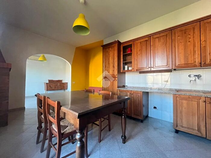 Appartamento quadrilocale in vendita in Via Guglielmo Oberdan, Campi Bisenzio