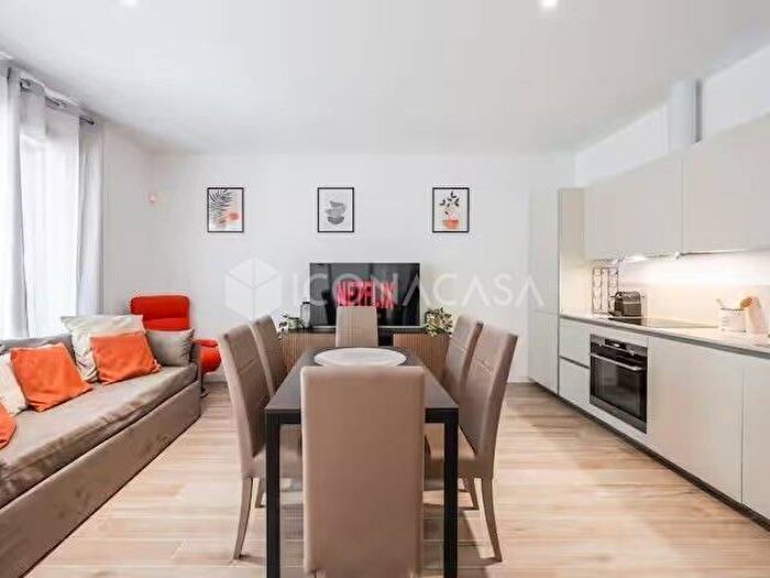 Appartamento trilocale in affitto in Via Verona, Porta Romana Medaglie dOro, Milano