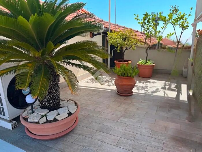 Appartamento trilocale in vendita in Via Stazzone, Aci Sant'Antonio