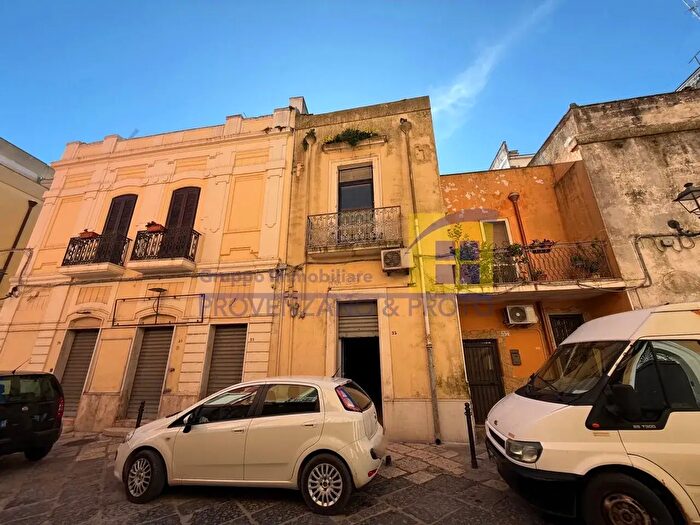 Casa quadrilocale in vendita in Via Piertommaso Santabarbara, Brindisi