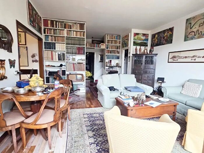 Appartamento quadrilocale in vendita in Viale Abruzzi, Peschiera Borromeo