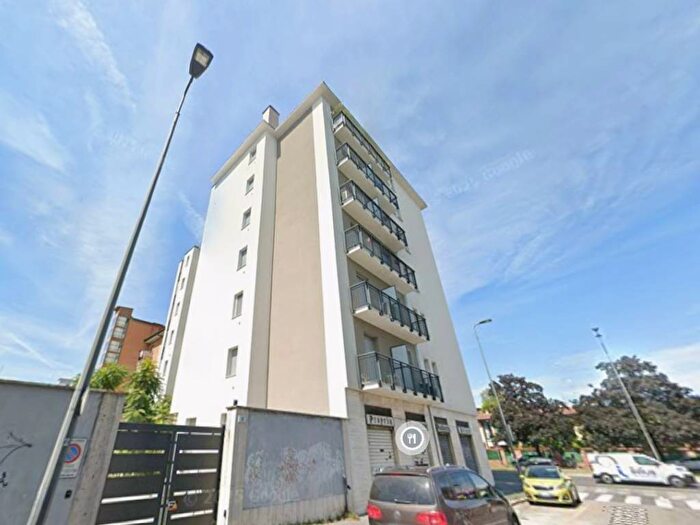 Appartamento monolocale in affitto in Via Novara, San Carlo, Milano