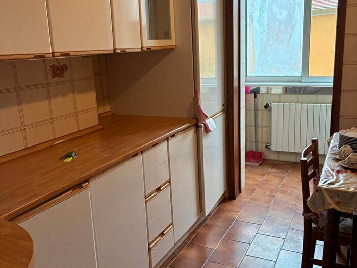 Appartamento quadrilocale in affitto in Via Pasubio, Saffi, Bologna