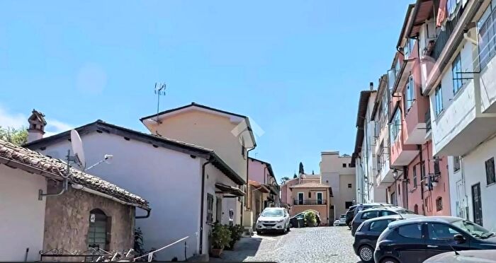 Casa bilocale in vendita in Piazzale Case Popolari, Gallicano Nel Lazio