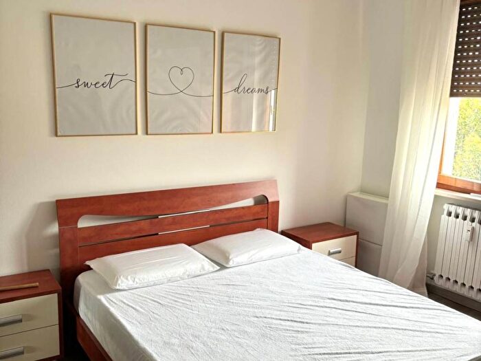Appartamento quadrilocale in affitto in Via dei Grolli, Borgo Roma, Verona