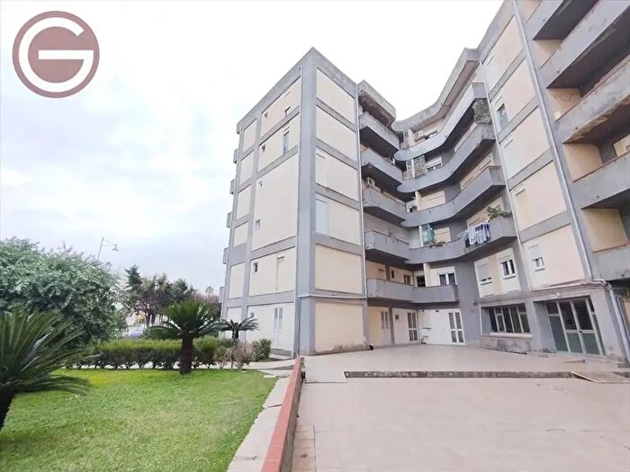 Appartamento con 5 locali in vendita in Gioia Tauro