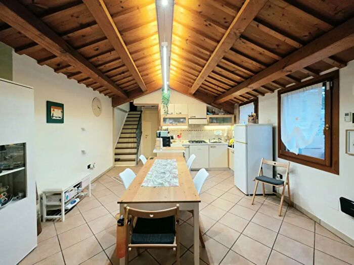 Appartamento bilocale in affitto in Via Settabile, Este