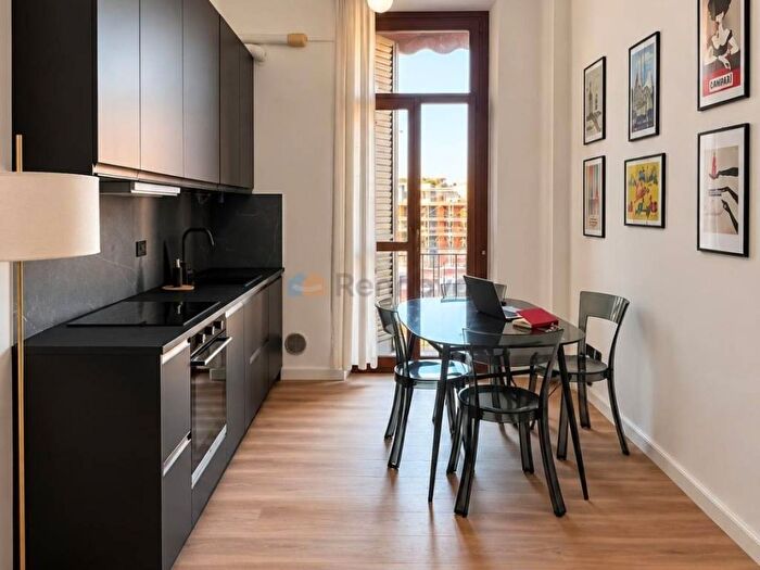 Appartamento trilocale in affitto in Viale Giovanni da Cermenate, Pezzotti Meda, Milano