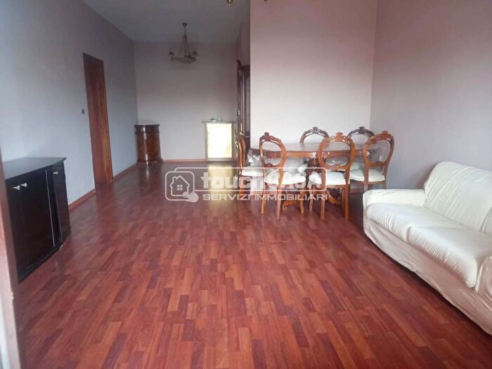 Appartamento trilocale in affitto in Viale Olimpico, Aversa