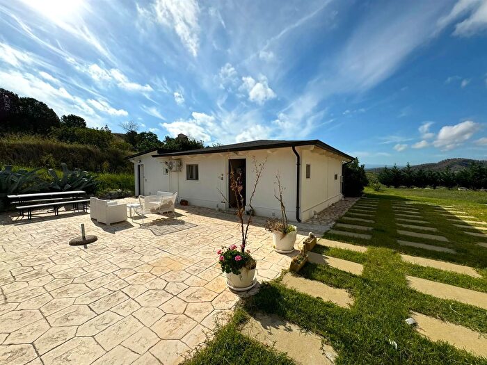 Casa trilocale in affitto in Catanzaro