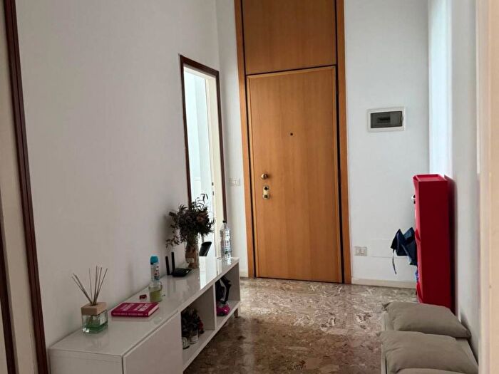 Appartamento trilocale in affitto in Piazza Maggio, Ascanio Sforza, Milano