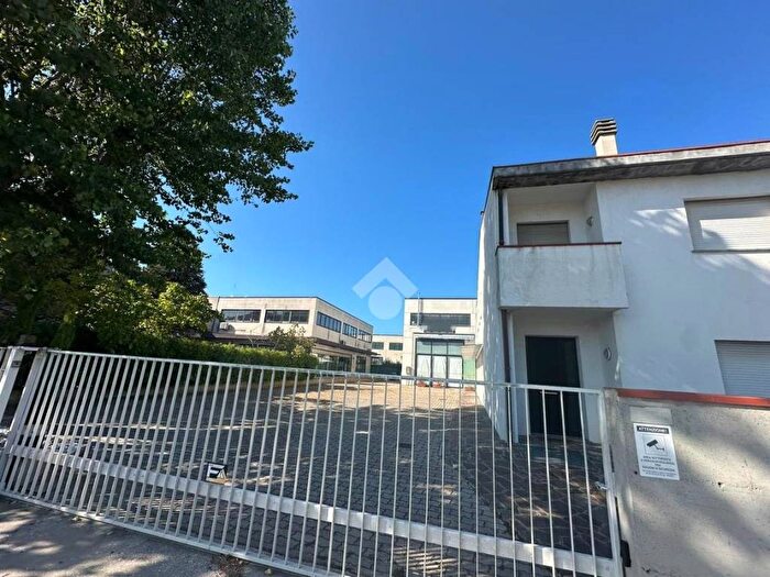 Casa in vendita in Via Giulio Pastore, Viserba, Rimini