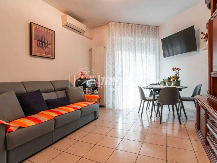 Appartamento trilocale in vendita in Desio