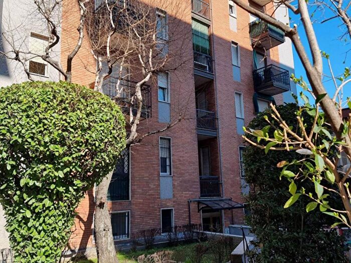 Appartamento monolocale in affitto in Via Trevi, Dergano, Milano