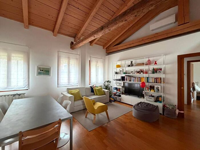 Appartamento trilocale in affitto in Via Torre Belfredo, Mestre, Venezia