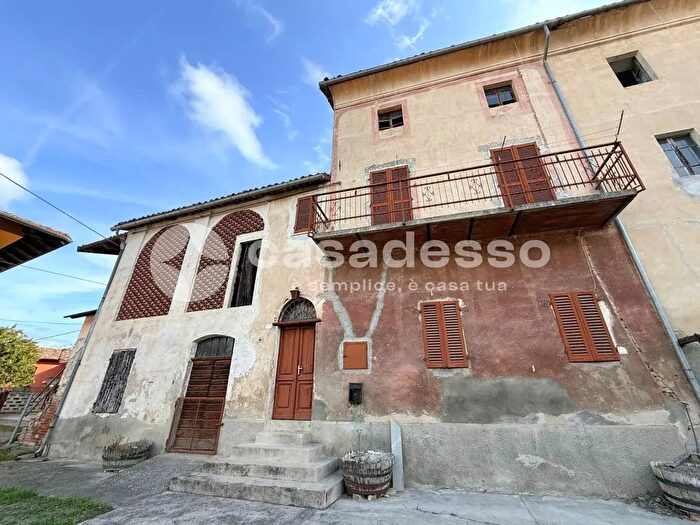 Casa con 7 locali in vendita in Via Gianoli, Murisengo