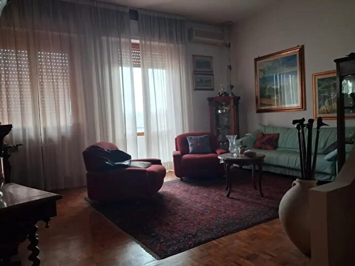 Appartamento con 5 locali in vendita in Cherubini, Empoli