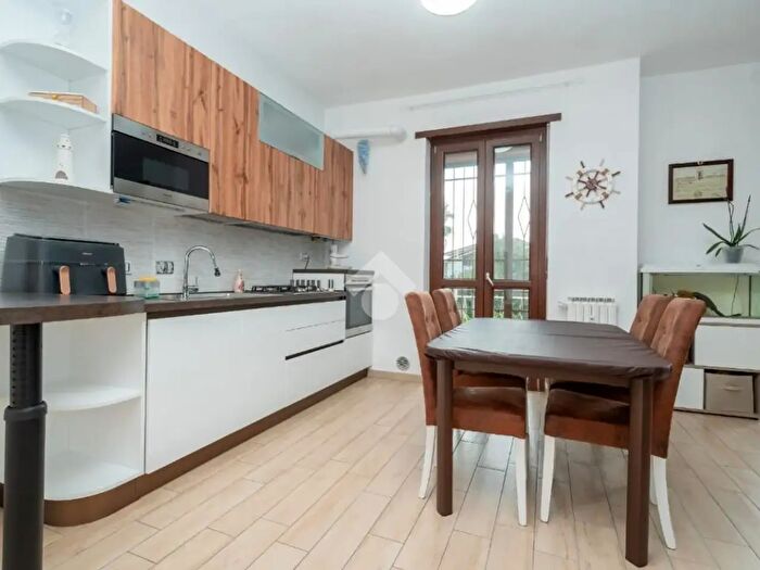 Appartamento trilocale in vendita in Via Colleoni, Caselle Torinese
