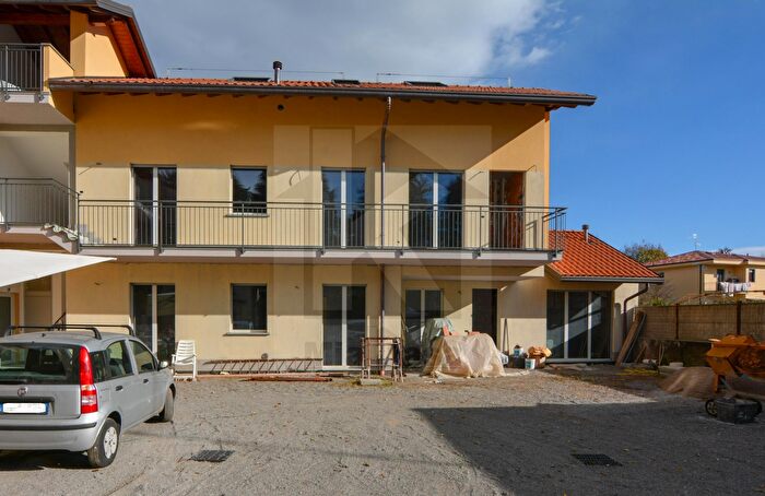 Appartamento trilocale in vendita in Via Don Luigi Repetti, Rescaldina