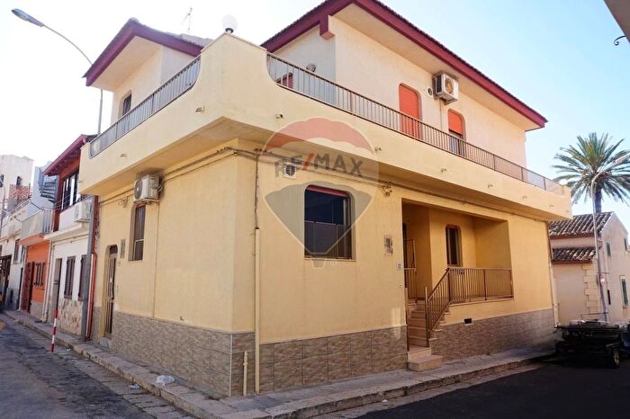 Appartamento quadrilocale in vendita in Via Augusta, Ragusa