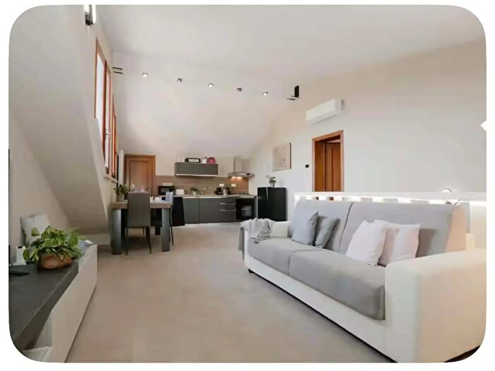 Appartamento monolocale in affitto in Via del Colle, Lucca