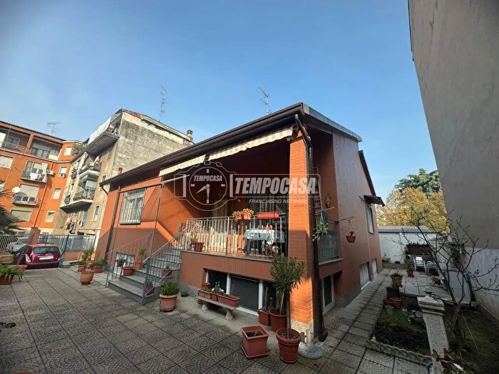 Casa quadrilocale in vendita in Via Gorizia, Baranzate