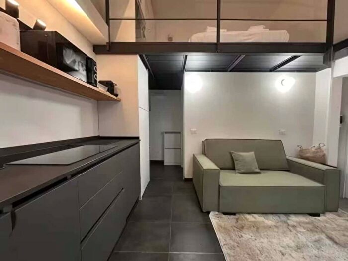 Appartamento monolocale in affitto in Via Cicco Simonetta, Corso Genova, Milano