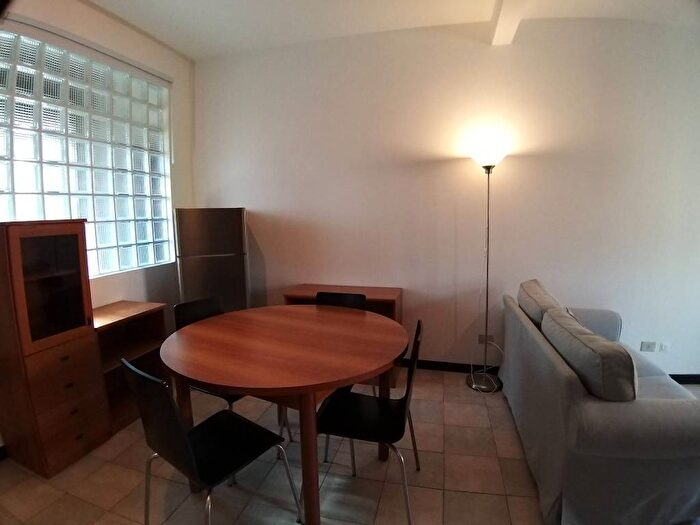 Appartamento monolocale in affitto in Viale Moreali, Viali, Modena