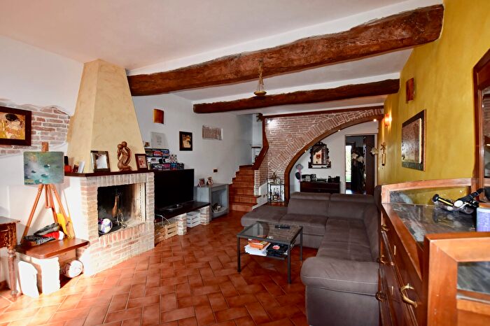 Casa con 10 locali in vendita in Via Scala Ponente, San Pietro In Casale