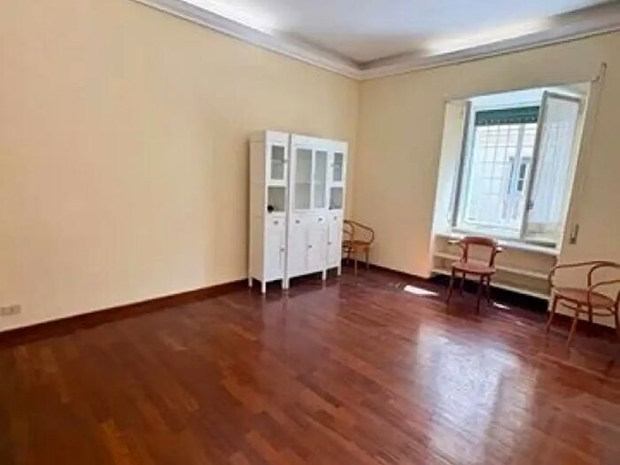 Appartamento bilocale in vendita in Via Paolo Giovio, Milano