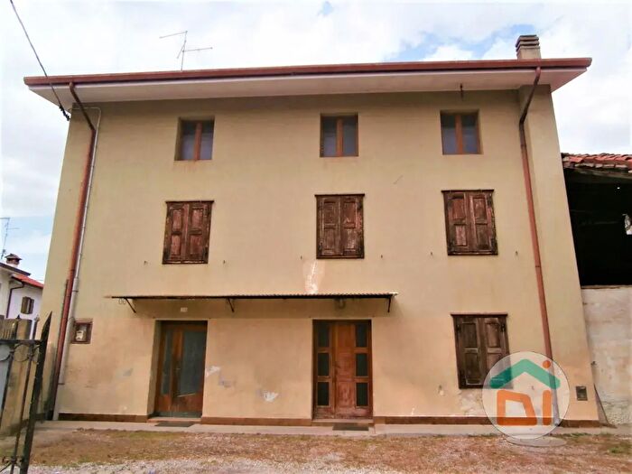 Casa con 6 locali in vendita in Via Aquileia, Ruda