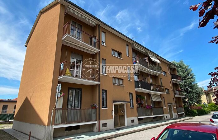 Appartamento trilocale in vendita in Via Santa Rita, Cornaredo