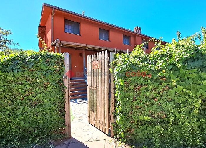 Casa quadrilocale in vendita in Via Bernina, Aprilia