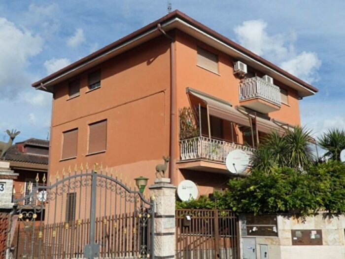 Appartamento monolocale in affitto in Via Piansano, Tomba di Nerone, Roma