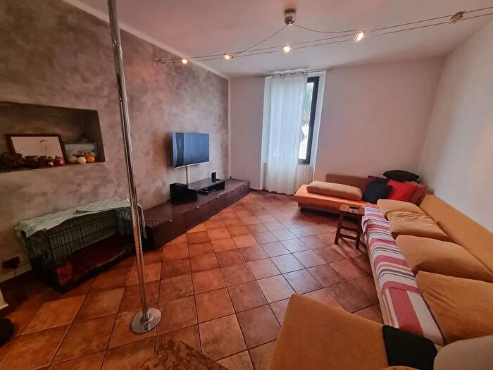 Appartamento quadrilocale in vendita in Via Groane, Limbiate