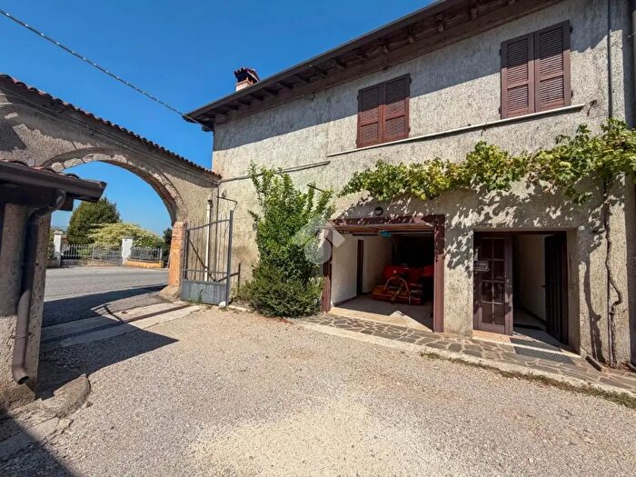 Appartamento bilocale in vendita in Via Piave, Calvagese Della Riviera