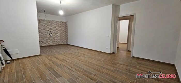 Appartamento trilocale in vendita in Colle Di Val DElsa