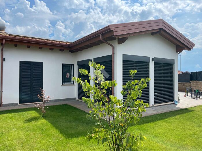 Casa quadrilocale in vendita in Via Rodolfo Ranieri, Nepi