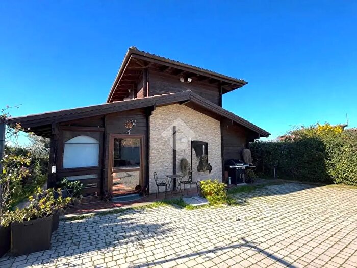 Casa con 5 locali in vendita in Via delle Selve, Lanuvio