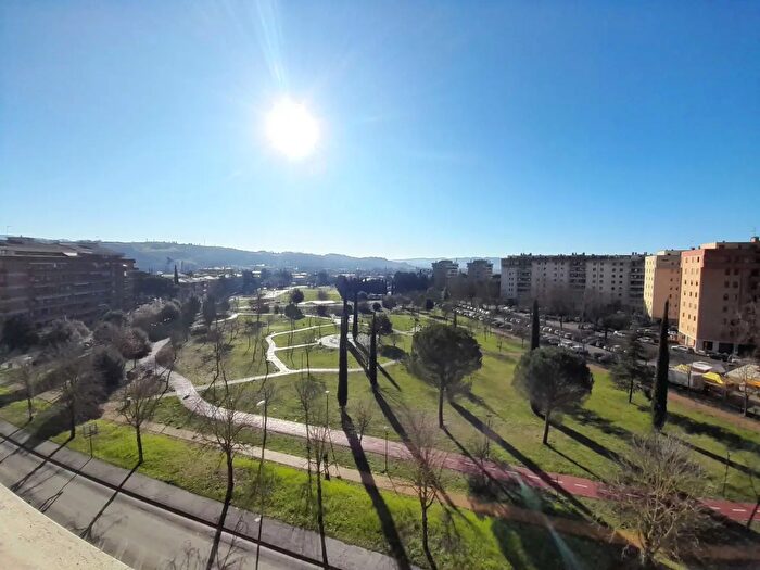 Appartamento quadrilocale in vendita in Via Monacchia, Perugia