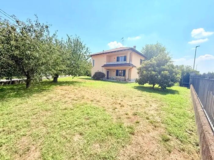 Casa con 6 locali in vendita in Via Enrico Berlinguer, Castellazzo Bormida